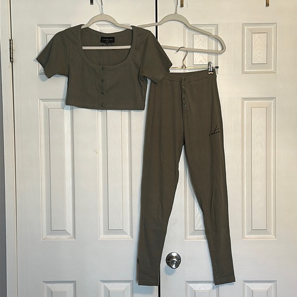 Couture Club Square neck crop top and popper leggings lounge set in Khaki Size S - Picture 1 of 6